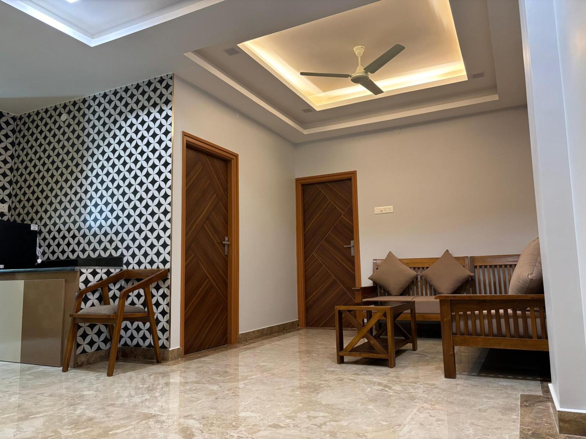 Srirangam Nandavanam Service Apartments Tiruchirappalli ภายนอก รูปภาพ