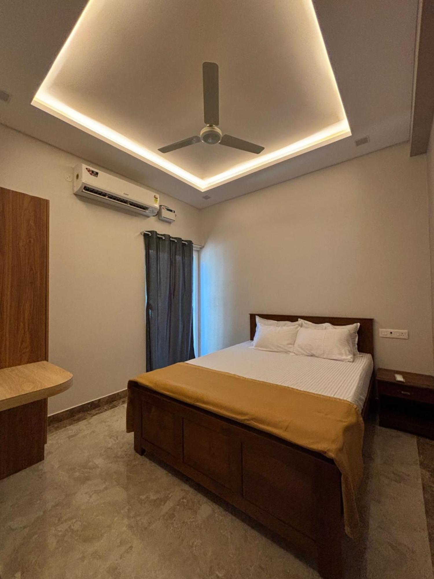 Srirangam Nandavanam Service Apartments Tiruchirappalli ภายนอก รูปภาพ