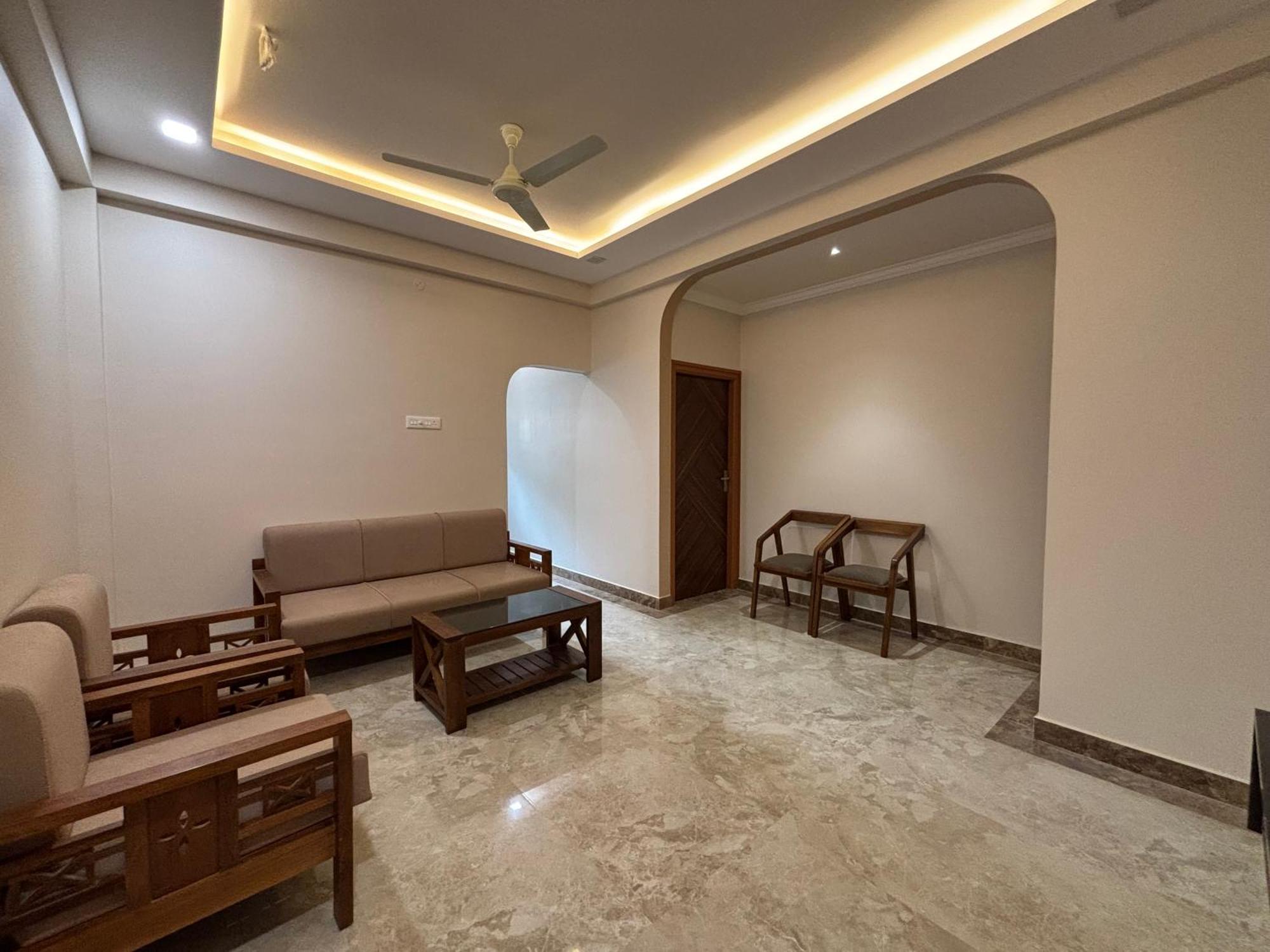 Srirangam Nandavanam Service Apartments Tiruchirappalli ภายนอก รูปภาพ